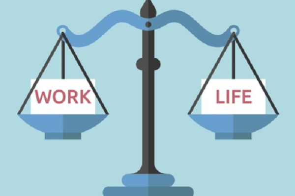 86% Professionals Believe Hybrid Work Is Essential For Work Life Balance: Report
