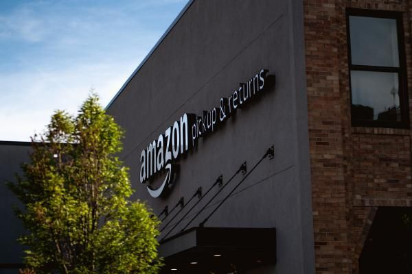 Amazon Working To Get Its Frontline Workers COVID-19 Vaccine 