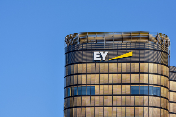 EY to Hire 9,000 Professionals in 2021 With STEM Background